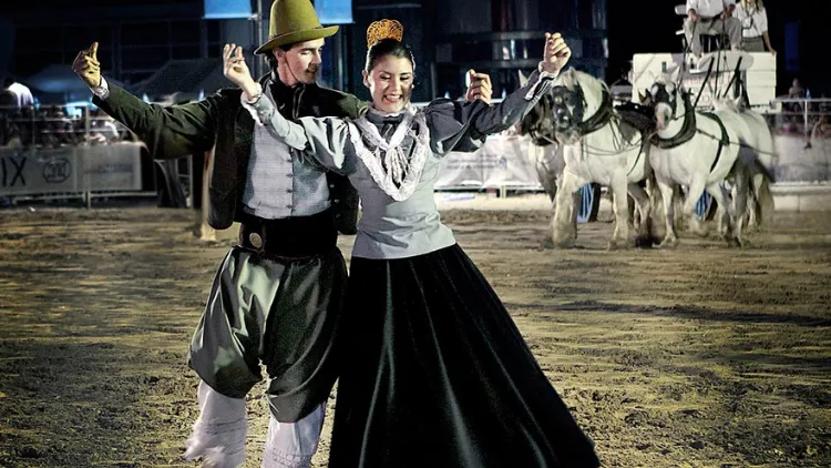 Chacarera - Historie, význam a duch argentinského lidového tance