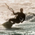 Kitesurfing v Cuesta del Viento, San Juan