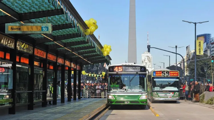 Poznávání města autobusem - Colectivo